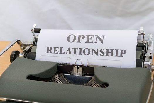 www.fensilou.com Small Reference Pages Can Carry More Trust Than One Loud Instagram Push